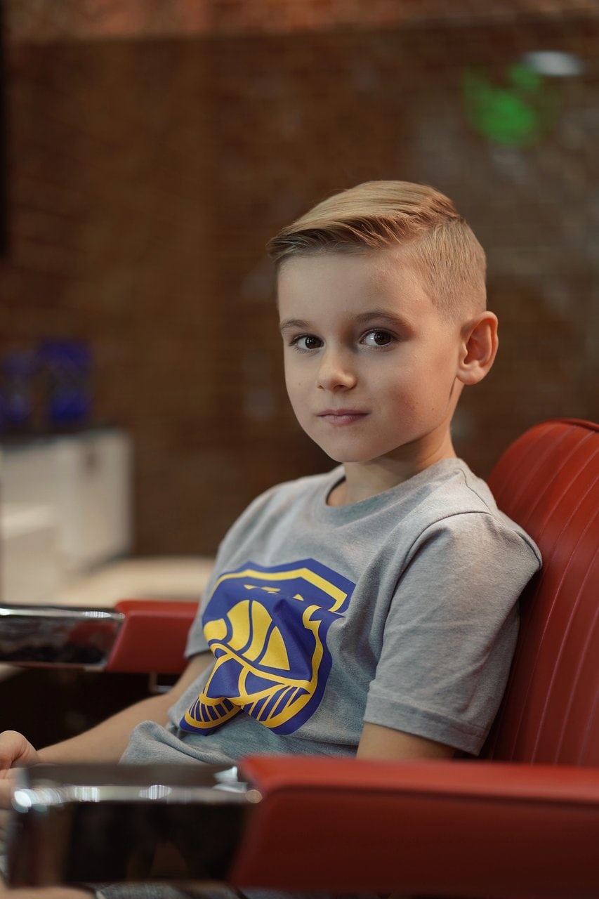 Strakke skin fade met vloeiende overgang bij Berkay's Barbershop in Hoorn